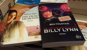 Buch zum Film  die Frau im Mond und Billy Lynn